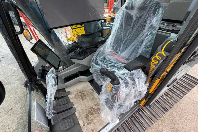 OmecoHub - Immagine VOLVO EC230F-LR